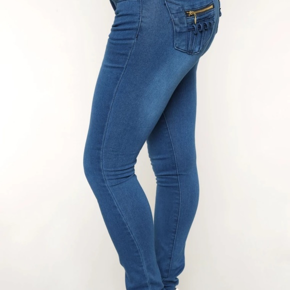 BRAND NEW Hold Me Tight High Rise Skinny Jeans - Picture 2 of 3